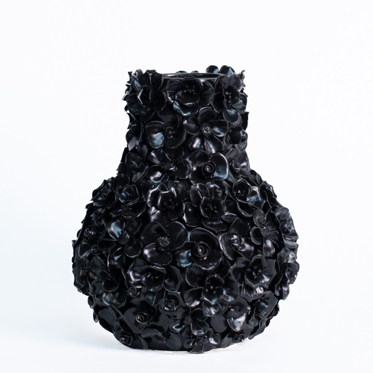 【予約販売】Vase deco with flowers matte black